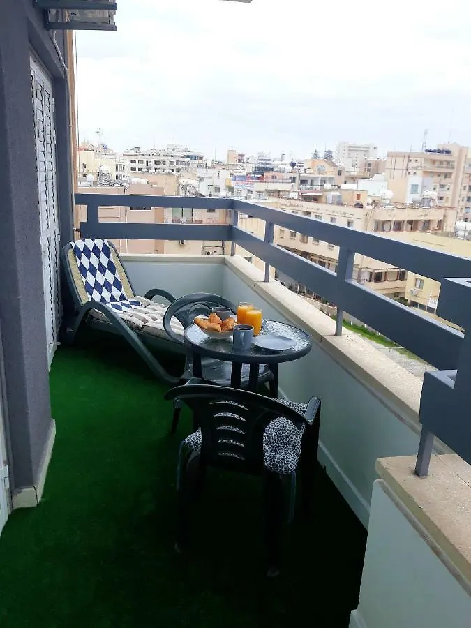 Sunny Apartment Larnaka 0*,